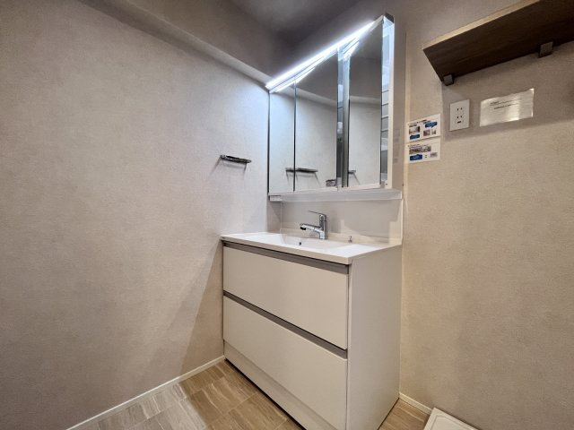 ライオンズマンション今宿の独立洗面台