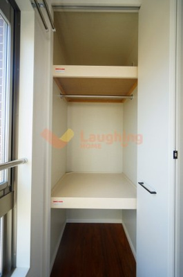 【収納】 | ムーンコート梅満 | ゆったりとした居間です