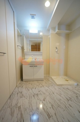 【洗面所】 | ムーンコート梅満 | コンパクトで使いやすい洗面所