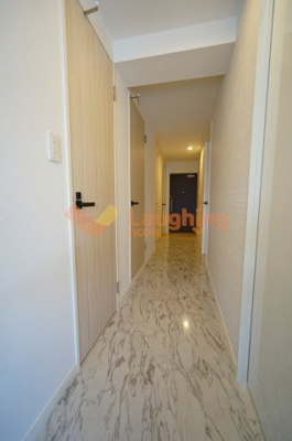 【玄関】 | ムーンコート梅満 | 収納もある玄関です