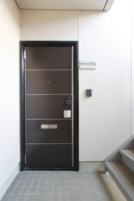 【玄関】 | ローレルⅡＤ | ゆったりとした玄関です