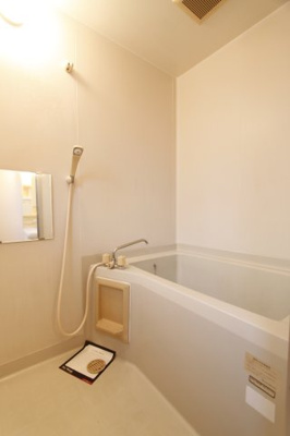 【浴室】 | ローレルⅡＤ | ゆったり過ごせるお風呂です