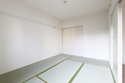 【和室】 | ローレルⅡＤ | 明るい和室です