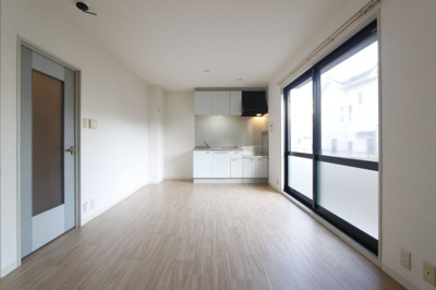 【居間・リビング】 | ローレルⅡＤ | ゆったりとしたリビングです