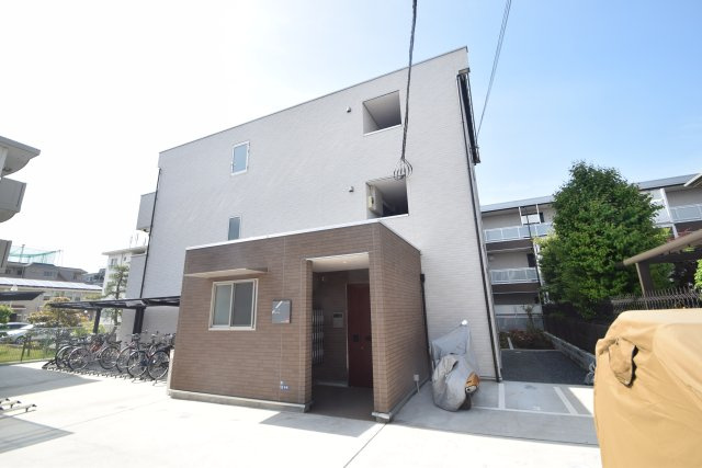 リブリ・ニソルのエントランス