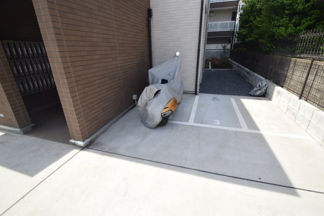 リブリ・ニソルのその他|バイク置き場　要確認