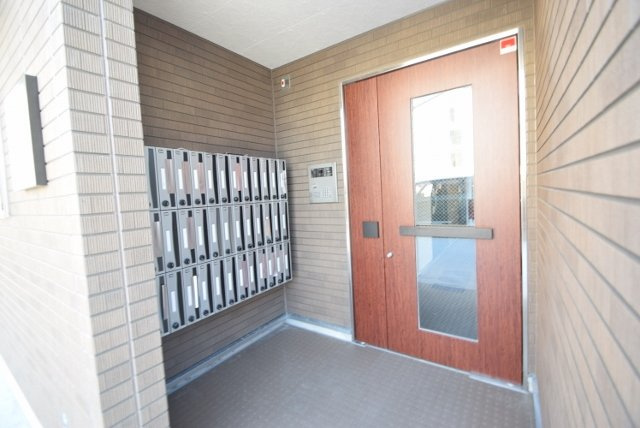 リブリ・ニソルのセキュリティ|オートロックで安心！