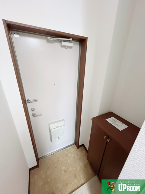 ハイツ月見の玄関