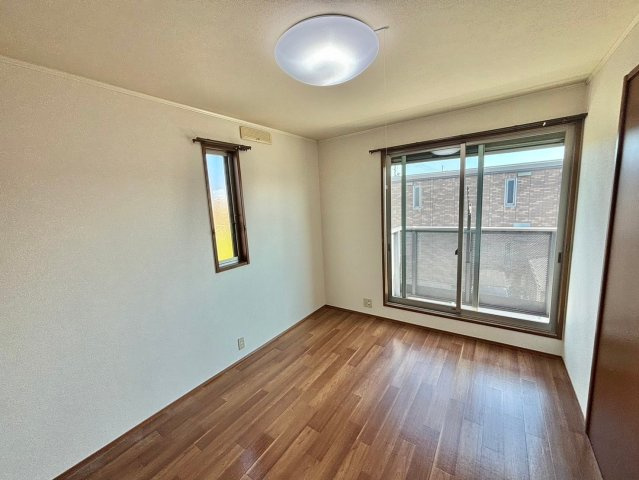 BIRD　LANDたまでB棟の洋室