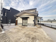 阿見町中央店舗付き住宅の画像