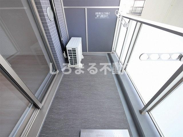 レジュールアッシュNAMBAのバルコニー