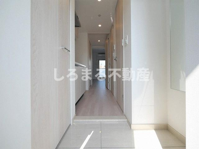 レジュールアッシュNAMBAの玄関