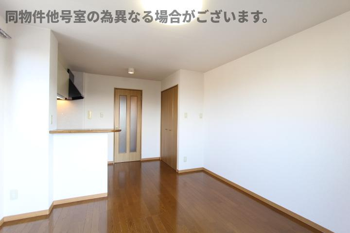 プリミエール大和通の居間・リビング