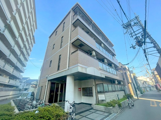 カーサディクロセビアの外観