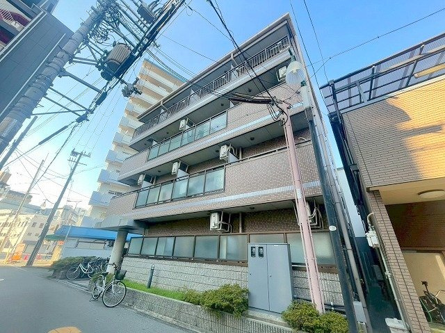 カーサディクロセビアの外観