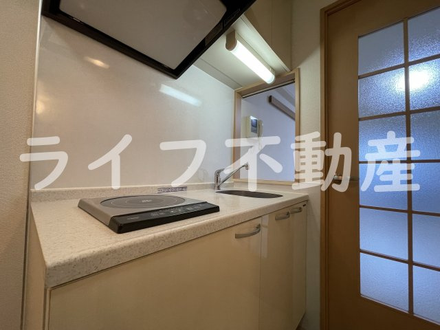 ルフォン今里のキッチン|コンパクトなキッチンで掃除もラクラク