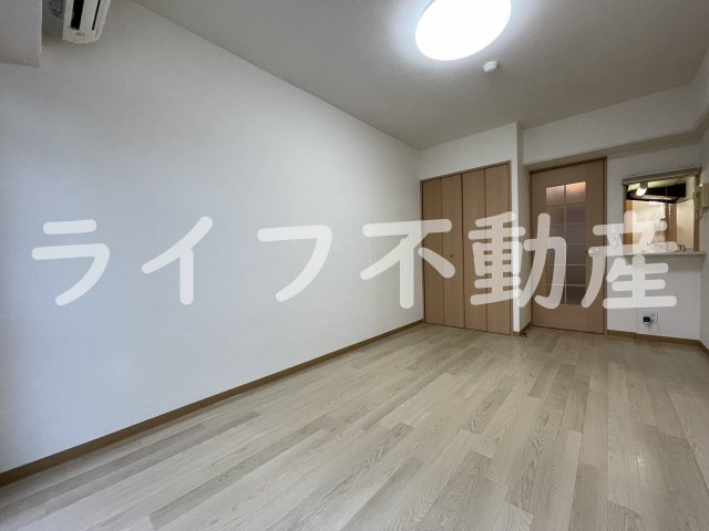 ルフォン今里の内装|明るい色調の室内です