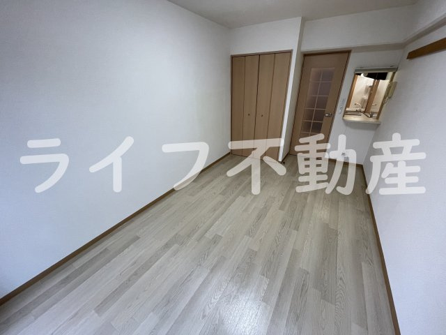 ルフォン今里の内装|明るい色調の室内です