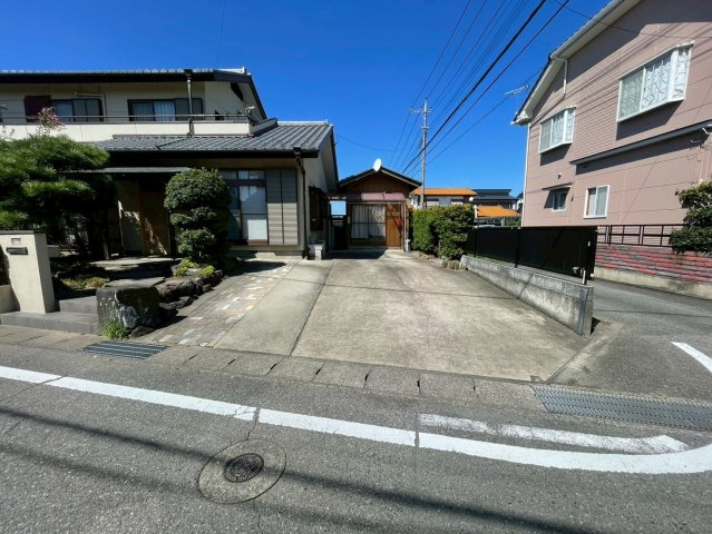 【駐車場】 | 伊勢崎市柴町　中古住宅