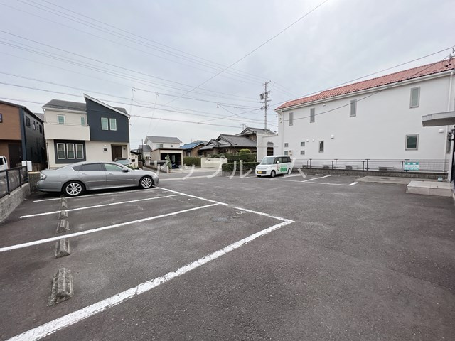 ジュピター翔の駐車場