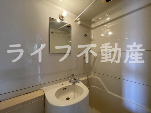 コーポ南野の独立洗面台|独立洗面台あり、毎朝おしゃれに忙しい女性の方におすすめです