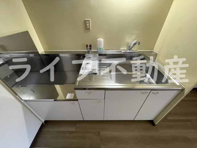 コーポ南野のキッチン|お料理しやすいキッチンです