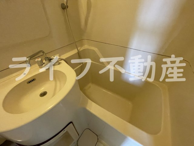 コーポ南野の浴室|落ち着いた空間のお風呂です