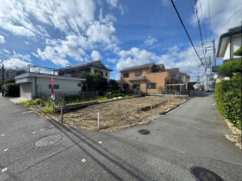 茨木市上穂積２丁目築条件付売土地の前面道路含む現地写真