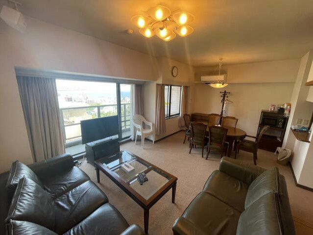 レジーナヴィラ熱海の居間・リビング