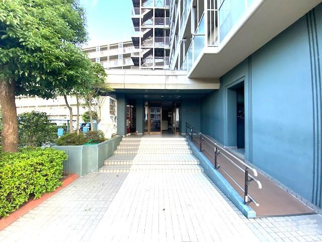 平塚スカイハイツのエントランス|エントランス