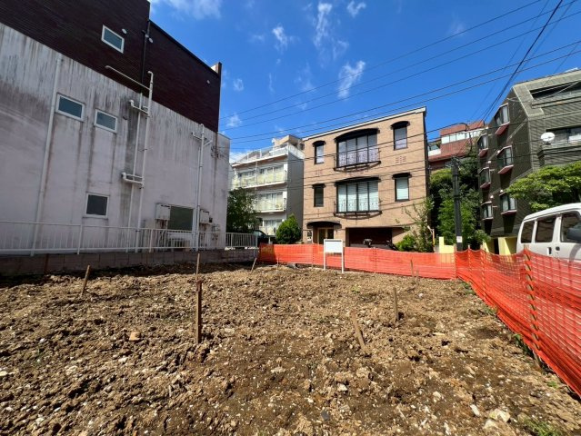 11/13　価格変更の外観|角地の開放感を活かしたプランをご提案します。