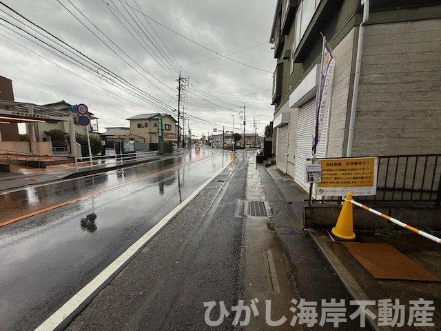 大磯町月京　中古戸建の前面道路含む現地写真|現地外観