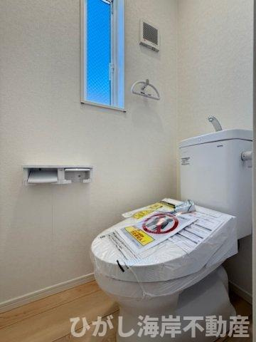 平塚市東真土１丁目　新築戸建　全４棟のトイレ|洗浄機能付きお手洗い