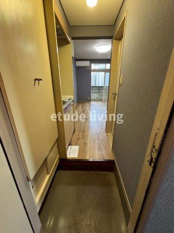 ラヴニール志木4の玄関