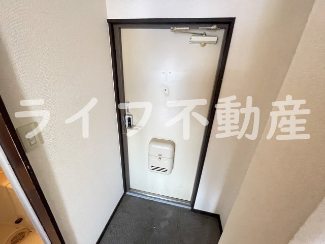 ピースハイツ長堂A棟の玄関|きれいな玄関です