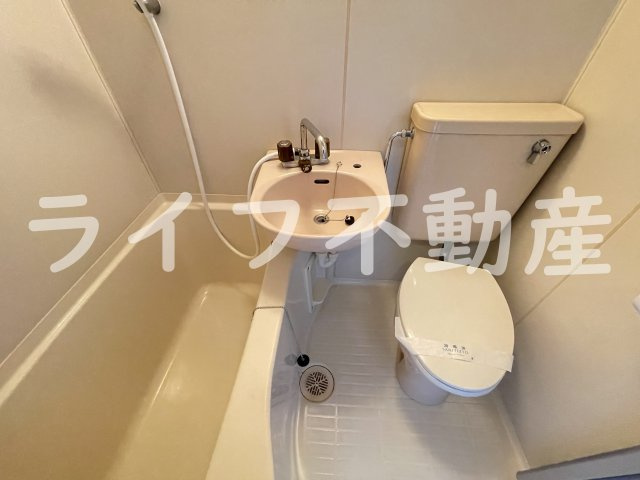 ピースハイツ長堂A棟の独立洗面台|独立洗面台、朝の身支度には欠かせません