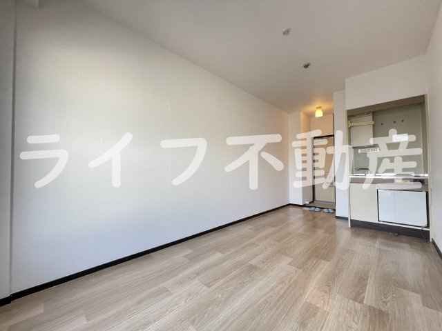 ピースハイツ長堂A棟の居間・リビング|おしゃれなリビングです