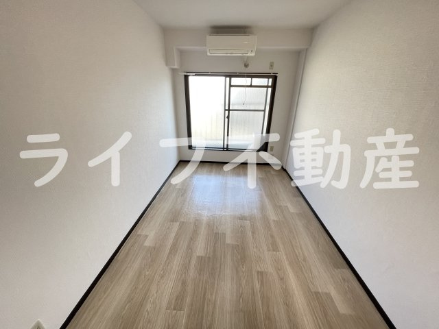 ピースハイツ長堂A棟の洋室|洋室です