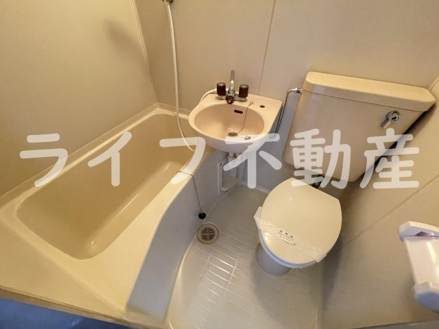 ピースハイツ長堂A棟の浴室|ゆったり過ごせるお風呂です