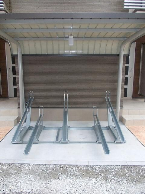 プロムナード・アンジュ押上の駐車場