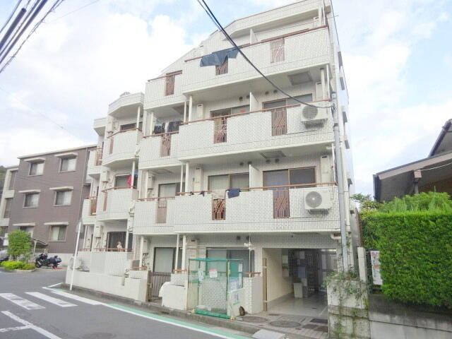 横浜市栄区中野町のマンションの画像