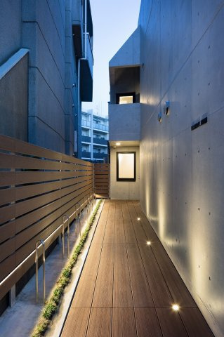 POSITIVE市谷台のエントランス