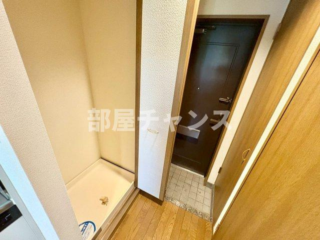 秀明館の玄関