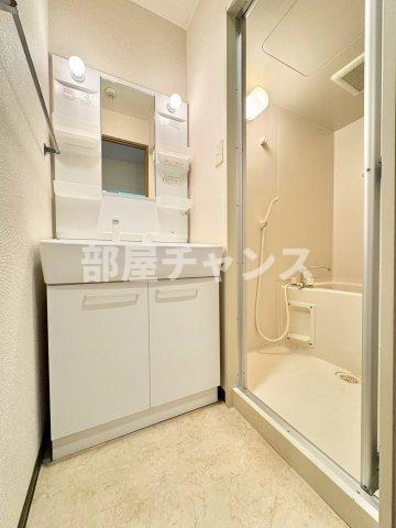 秀明館の洗面所