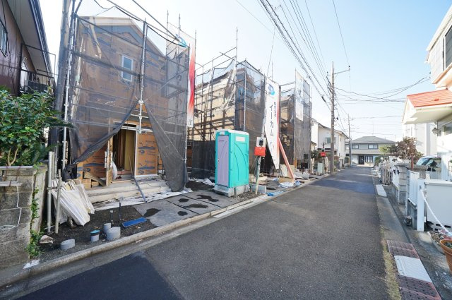【横浜市瀬谷区宮沢2丁目11-37全3棟新築戸建て】★仲介手数料無料★（南瀬谷小学校・南瀬谷中学校）の前面道路含む現地写真