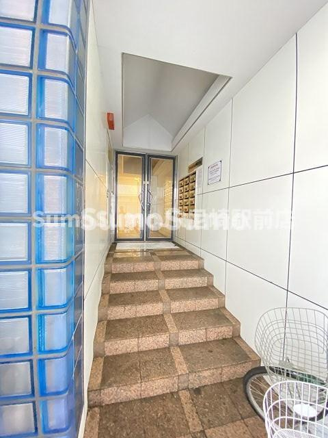 リアライズ尼崎のエントランス|清潔なエントランスです