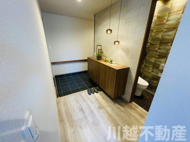 注文住宅のお手本になった展示場を家具付きフル装備で！の玄関|水曜のみ定休日です