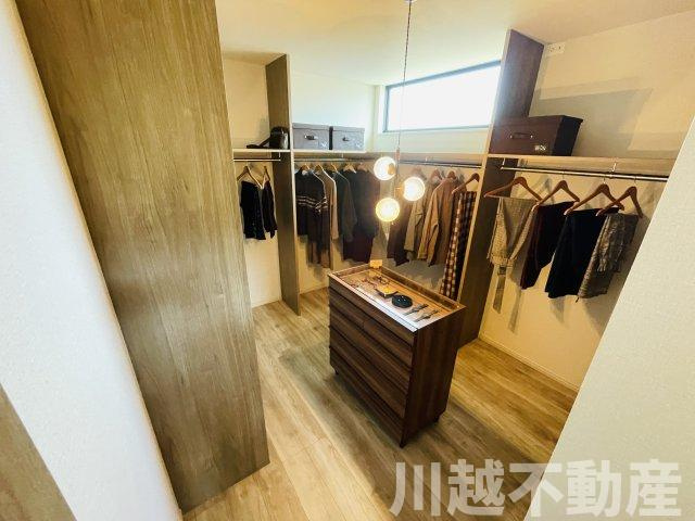 注文住宅のお手本になった展示場を家具付きフル装備で！の収納|面倒な住宅ローン手続き代行します。