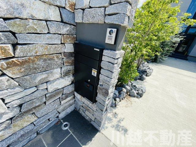 注文住宅のお手本になった展示場を家具付きフル装備で！のエントランス|住宅ローンにご不安な方もご相談ください