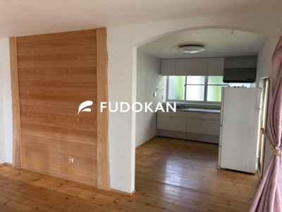 【居間・リビング】 | 天童市本町二丁目【中古住宅】 | アーチ型の漆喰壁がかわいいです。